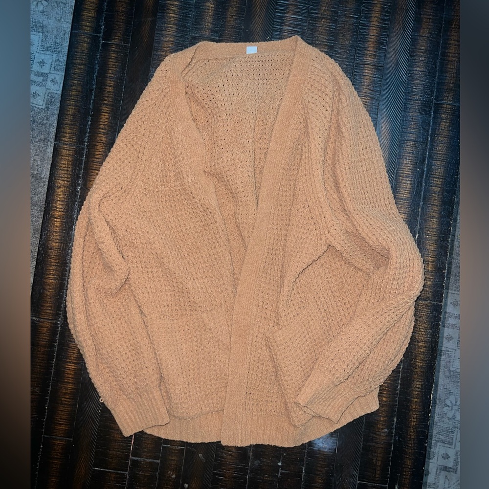 Cozy American Eagle Women's Sweater in Warm Tan/Gold